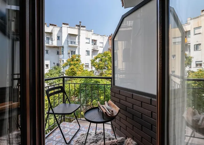 Skra Hideaway In Thessaloniki Center, By Binobi !